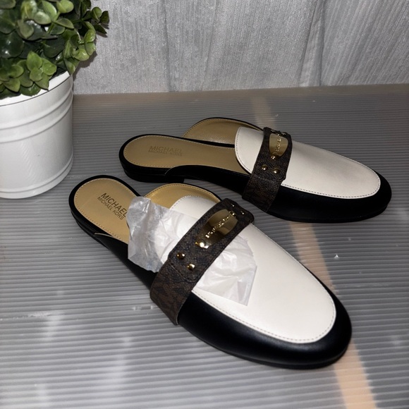 Michael Kors - Picture 4 of 4